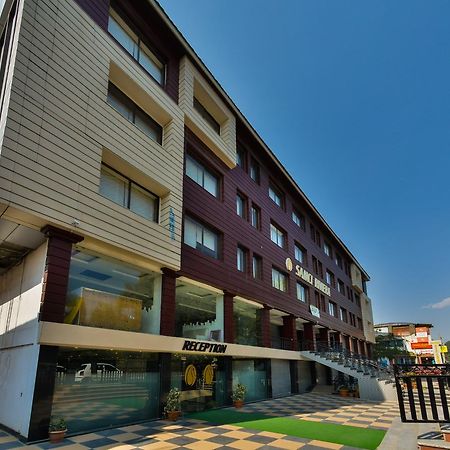 Hotel Samci Riviera Srīnagar Exteriör bild