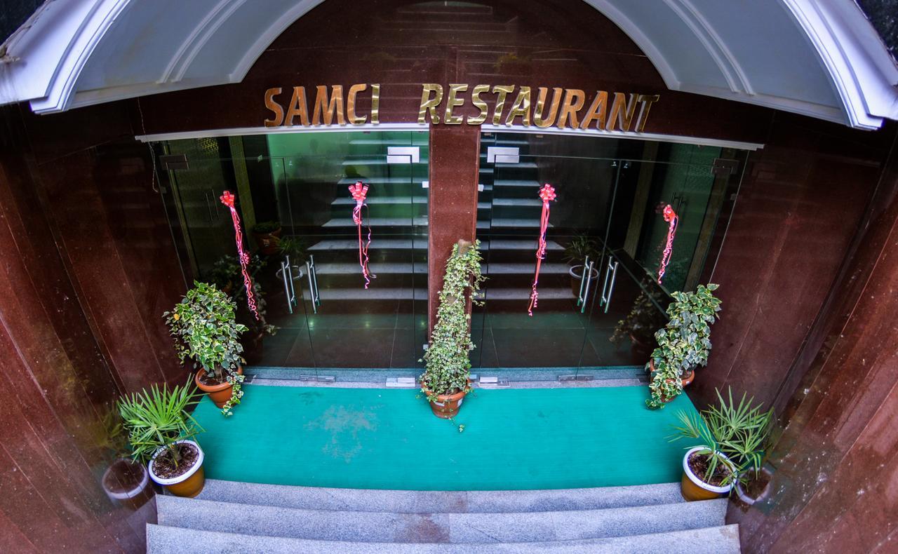 Hotel Samci Riviera Srīnagar Exteriör bild